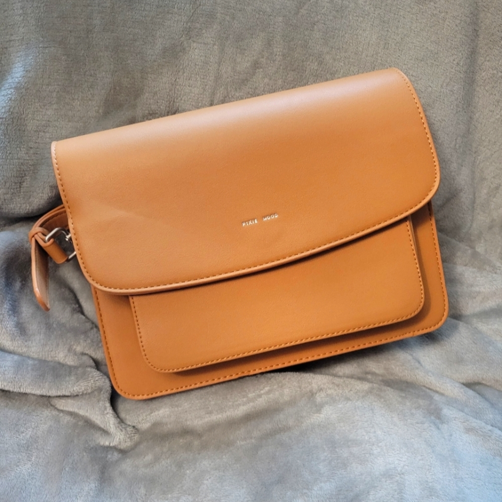 Pixie Mood Zoe Crossbody Purse